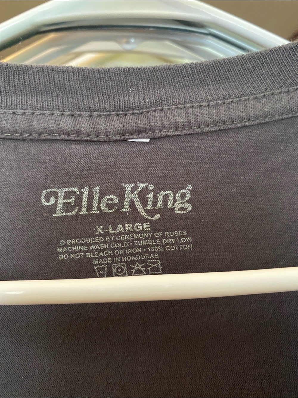 Elle King Charcoal Short Sleeve Graphic Tee with Yellow Print - Picture 2 of 5
